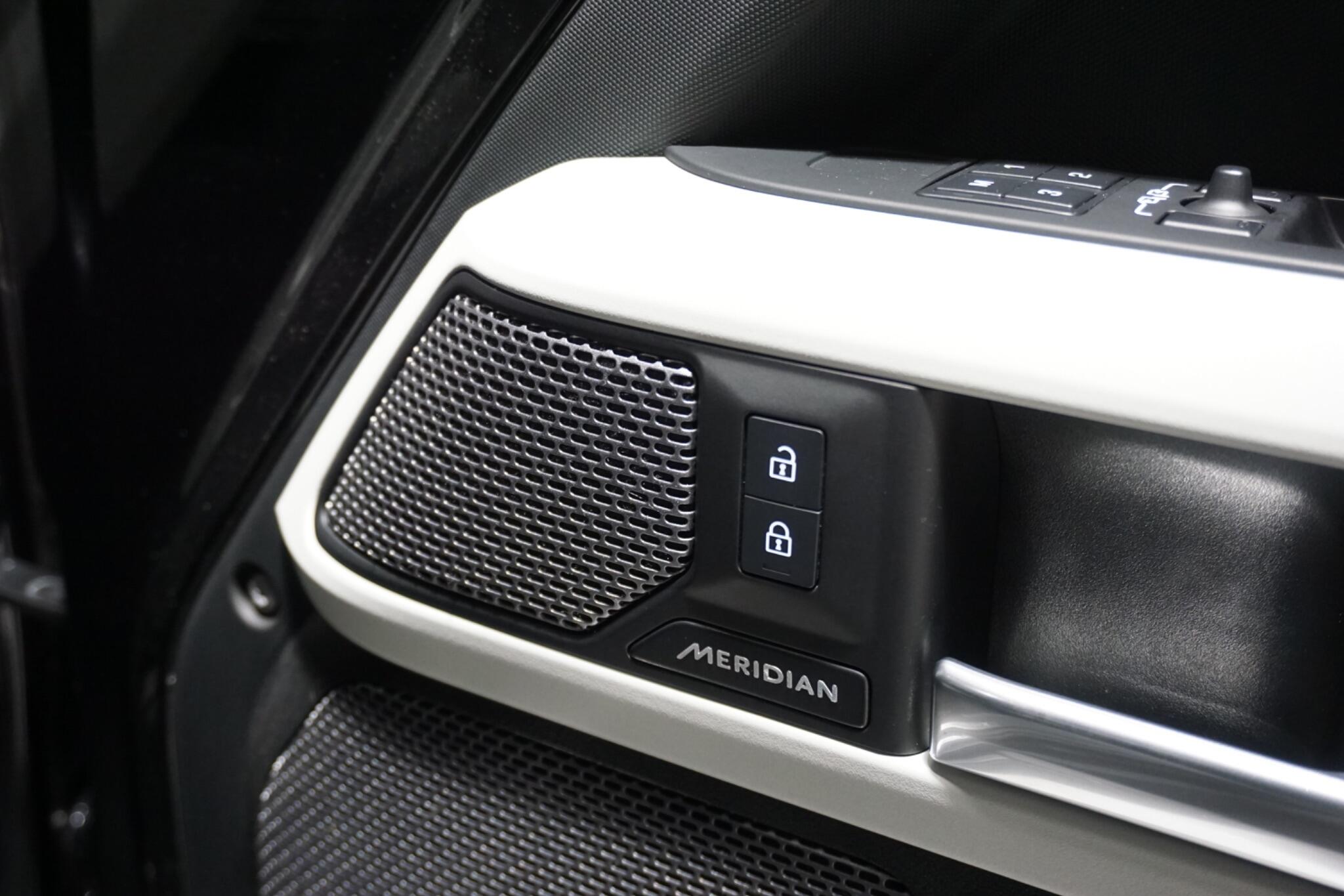 Land Rover Defender 90 3.0 D250 MHEV X-Dynamic HSE SUV 3dr Diesel Auto 4WD Euro 6 (s/s) (250 ps)